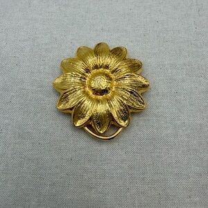 Vintage Golden Flower Scarf Clip